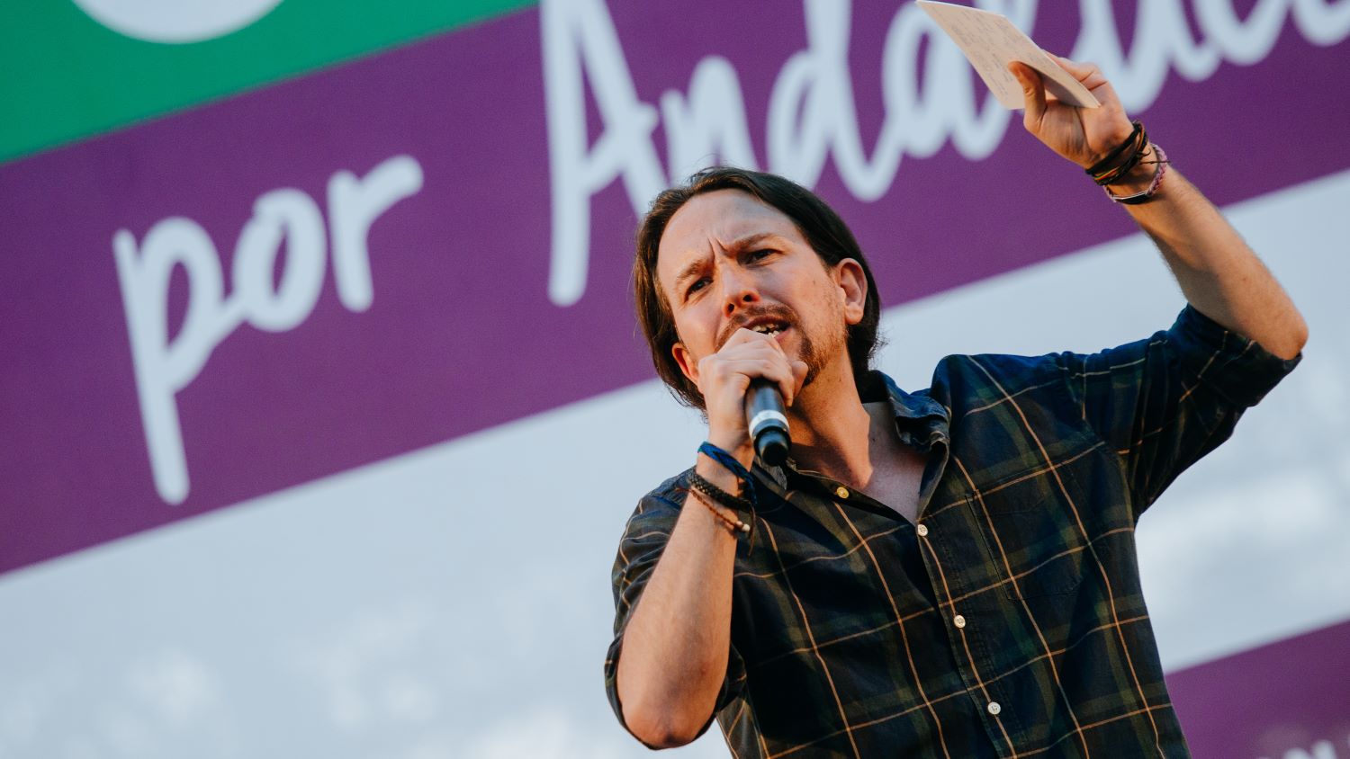 Cover articolo Podemos,<br>dalla protesta al governo